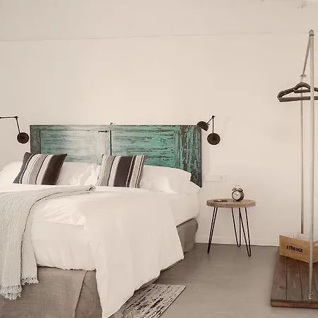 Smoix Hotel